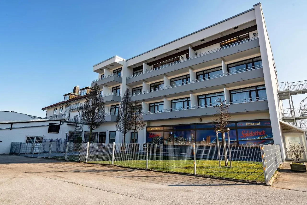 Huber Living Basic 302 Apartment Germering