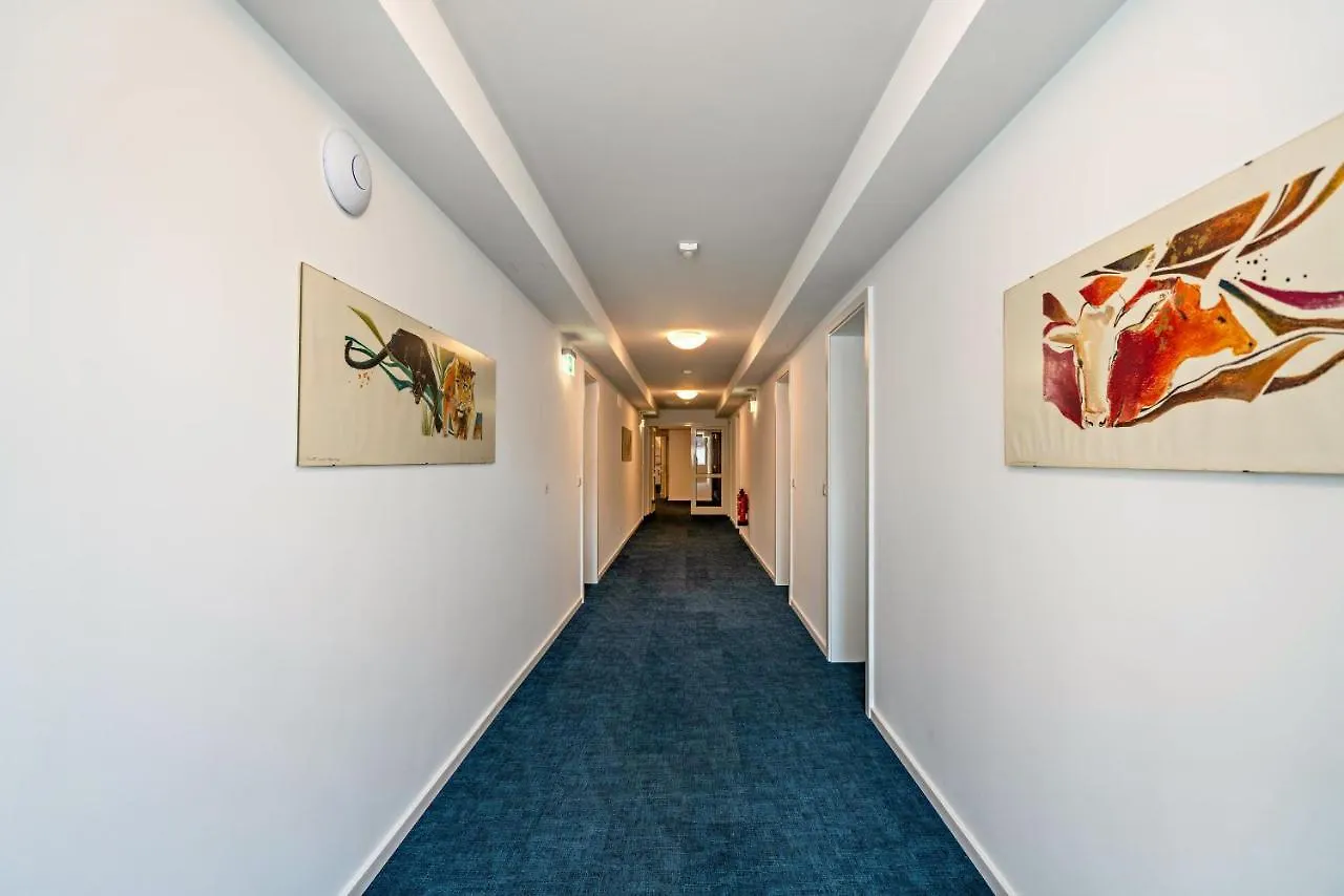 Huber Living Basic 302 Apartment Germering